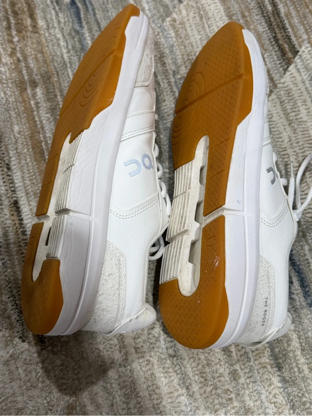 On Running Men’s White Leather Sneakers with Perforated Toe